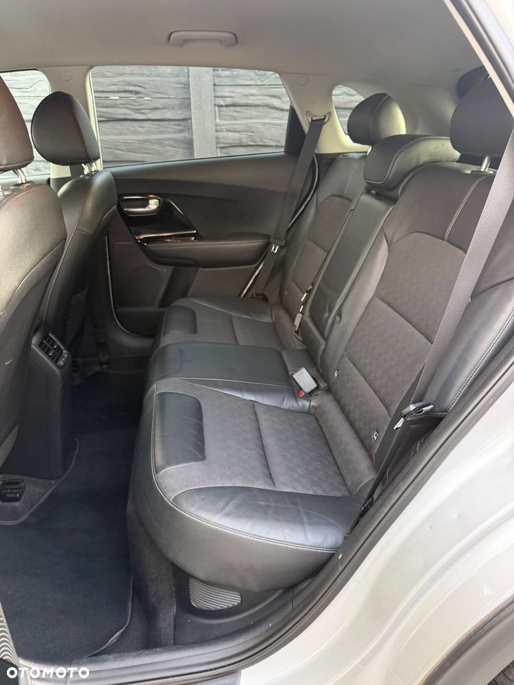 Kia Niro 1.6 GDI 2WD Vision - 11