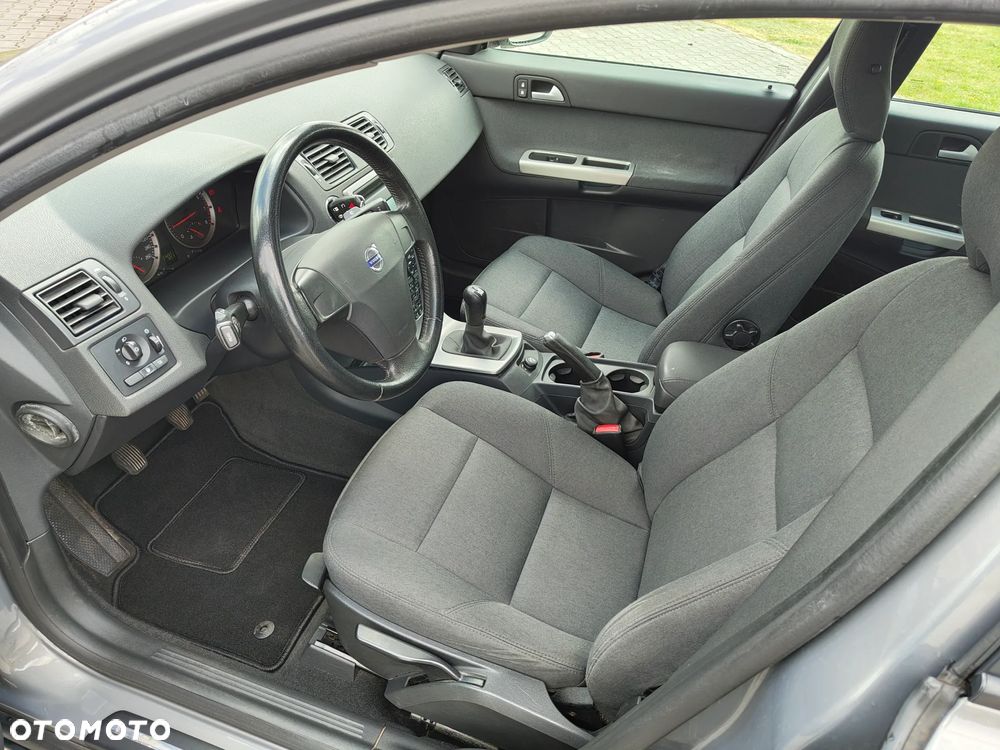 Volvo S40 1.8 Momentum - 11