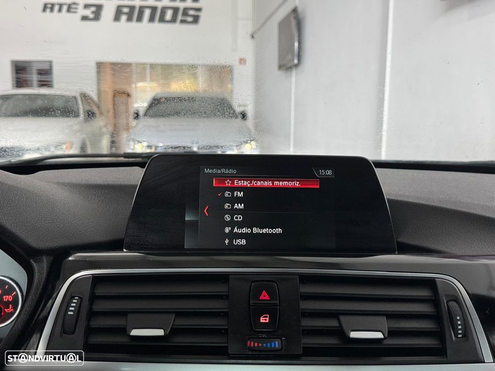 BMW 330 e iPerformance Pack M - 19