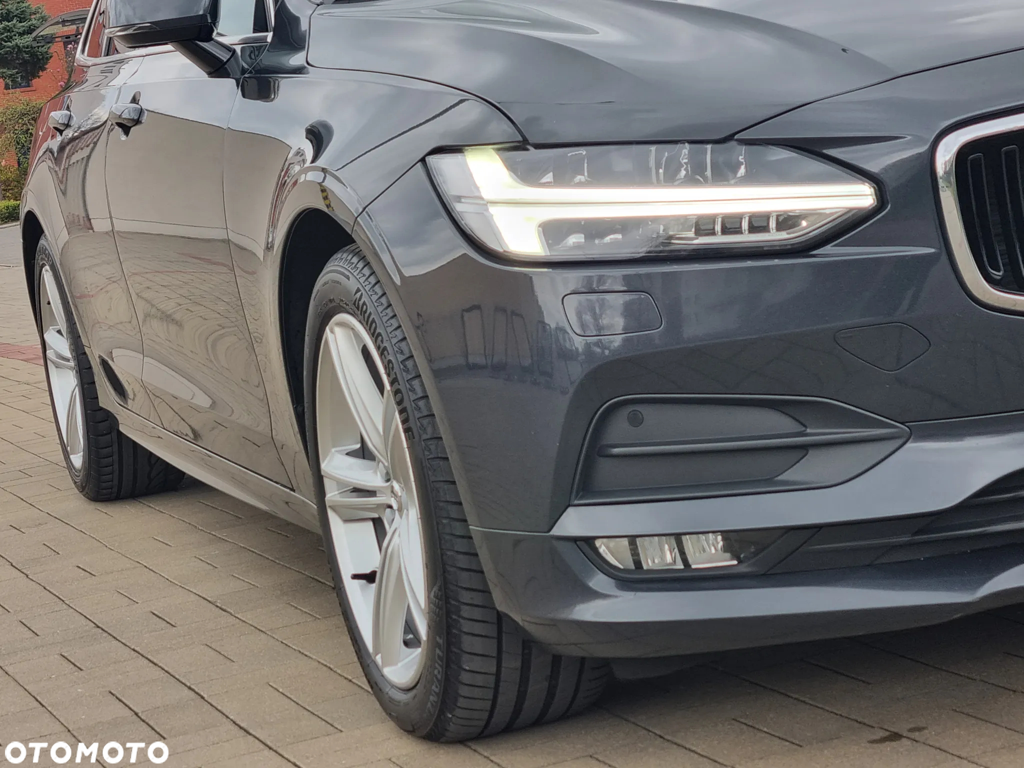 Volvo V90 D4 Geartronic Momentum Pro - 9