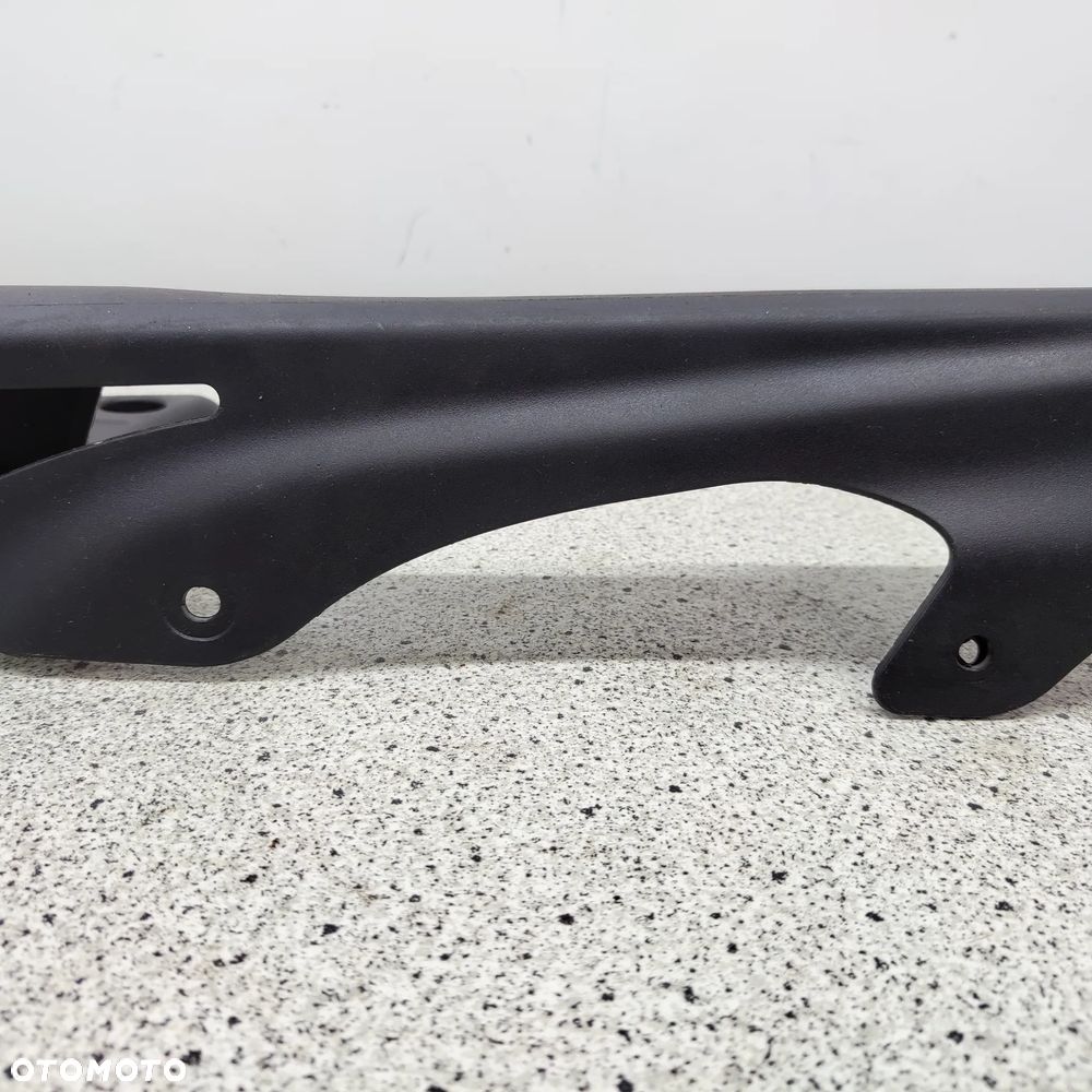 Osłona łańcucha Suzuki Gladisu 650 - 8