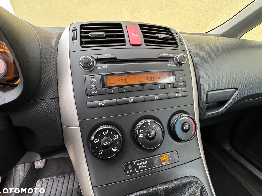 Toyota Auris 1.4 D-4D - 13