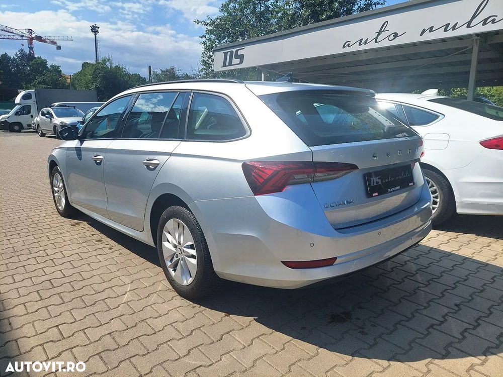 Skoda Octavia 2.0 TDI DSG Ambition - 4