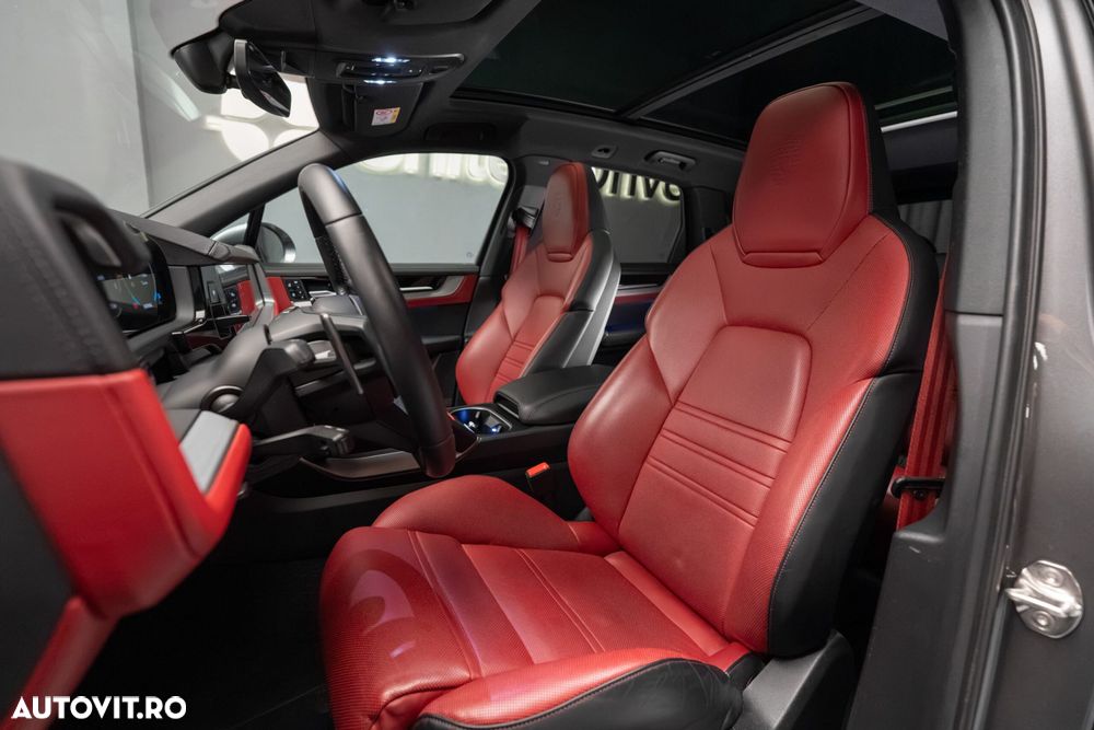 Porsche Cayenne - 26
