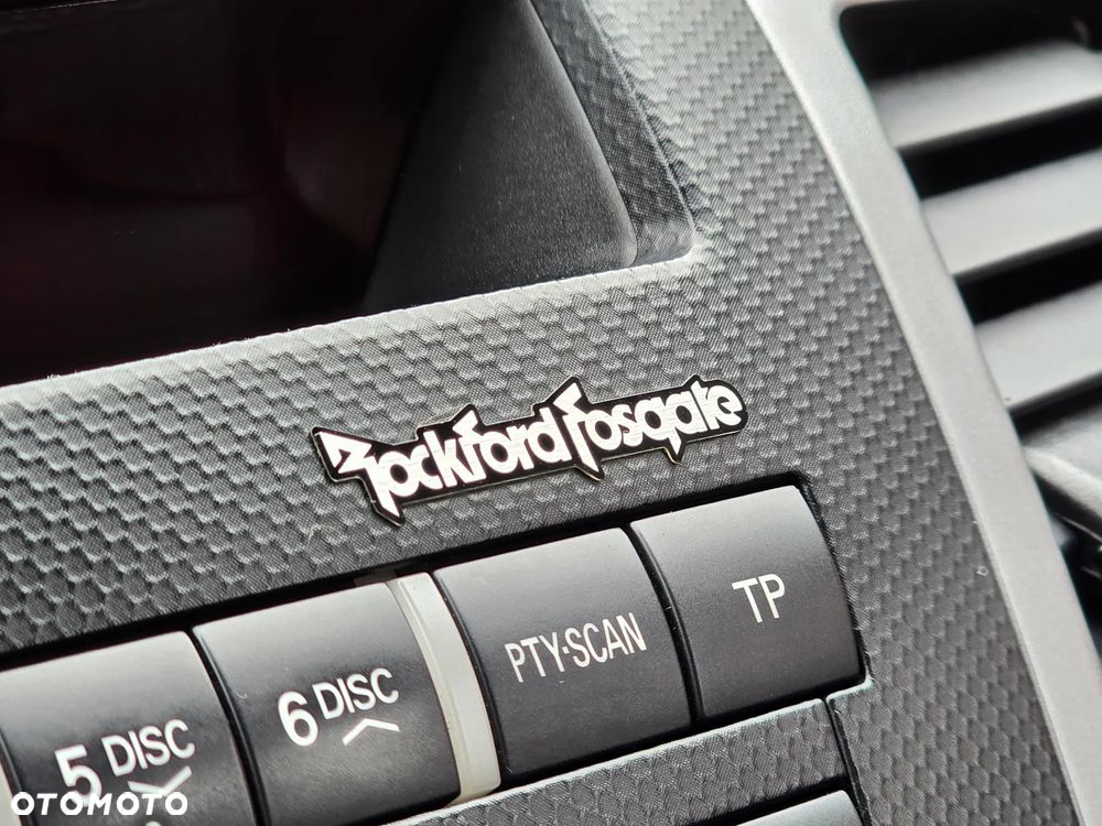 Mitsubishi Outlander 2.0 DID Intense + - 30