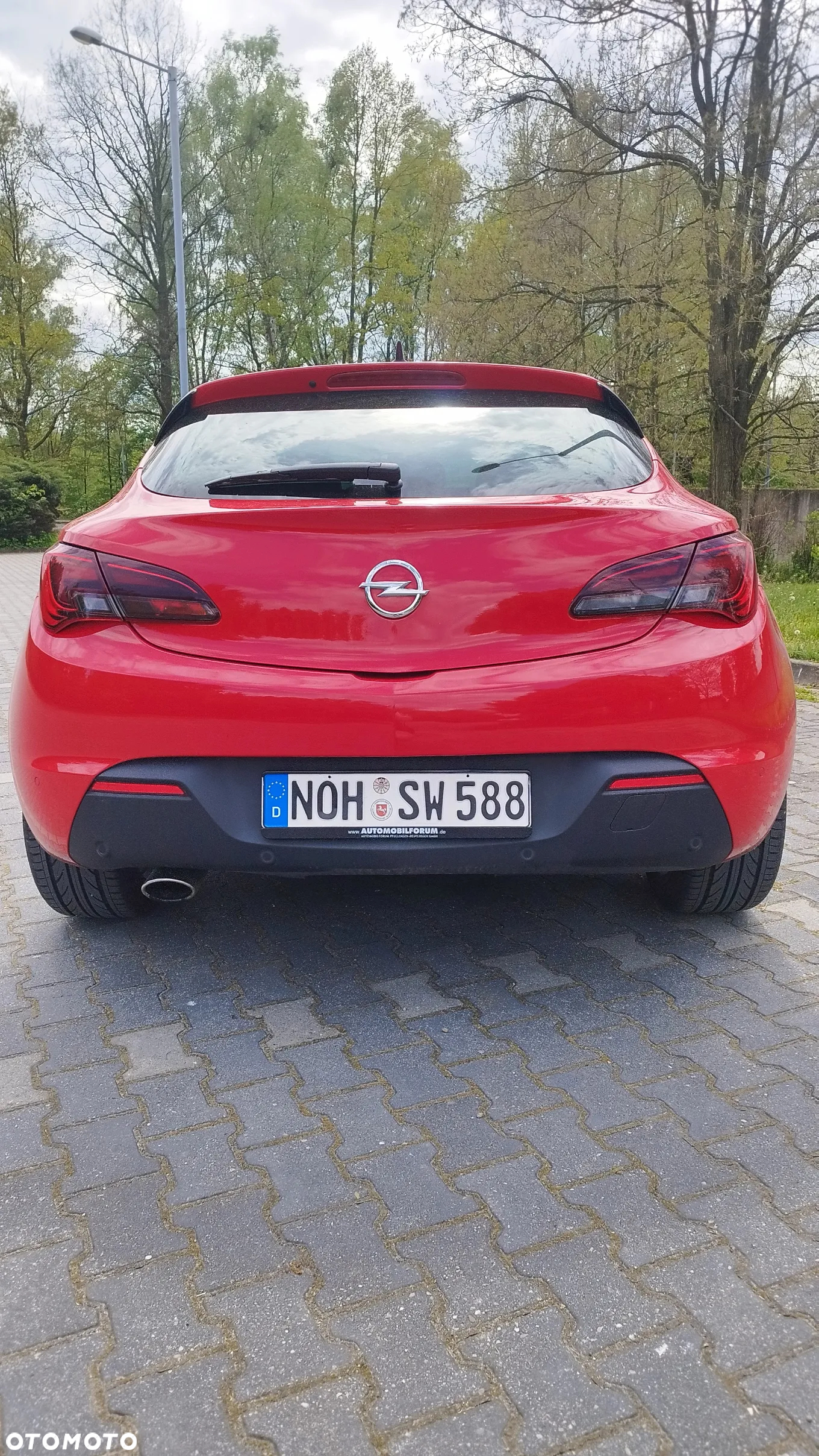Opel Astra IV GTC 1.6 T Sport - 10