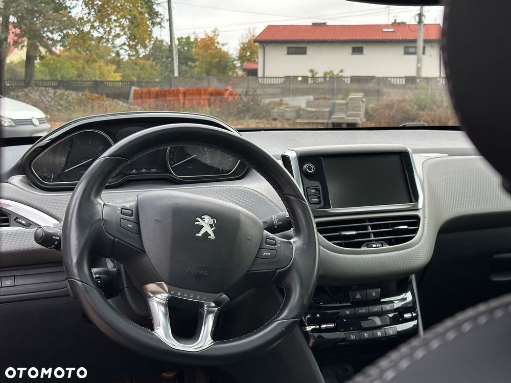 Peugeot 2008 - 32