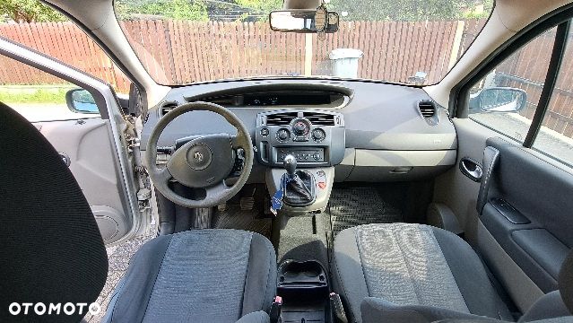 Renault Scenic 1.9 dCi FAP Avantage - 6