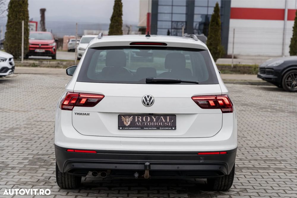 Volkswagen Tiguan 2.0 TDI SCR 4MOTION (BlueMotion Techn.) DSG Highline - 10