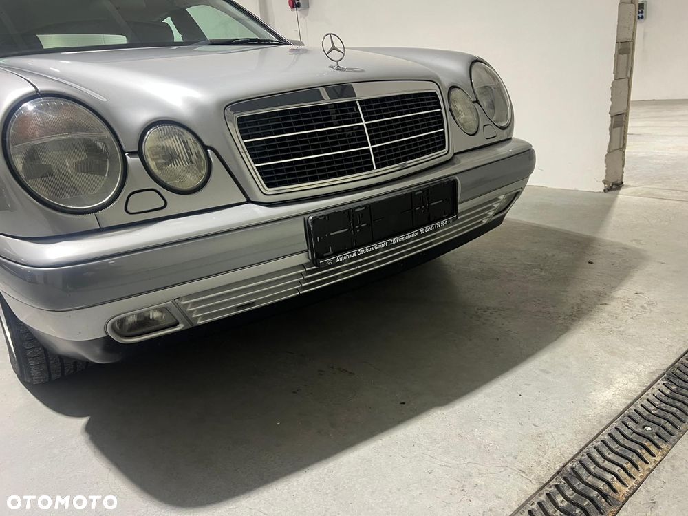 Mercedes-Benz Klasa E 200 Elegance - 3