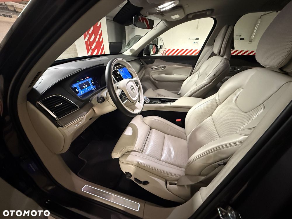 Volvo XC 90 T8 AWD Plug-In Hybrid Plus Bright 7os - 13
