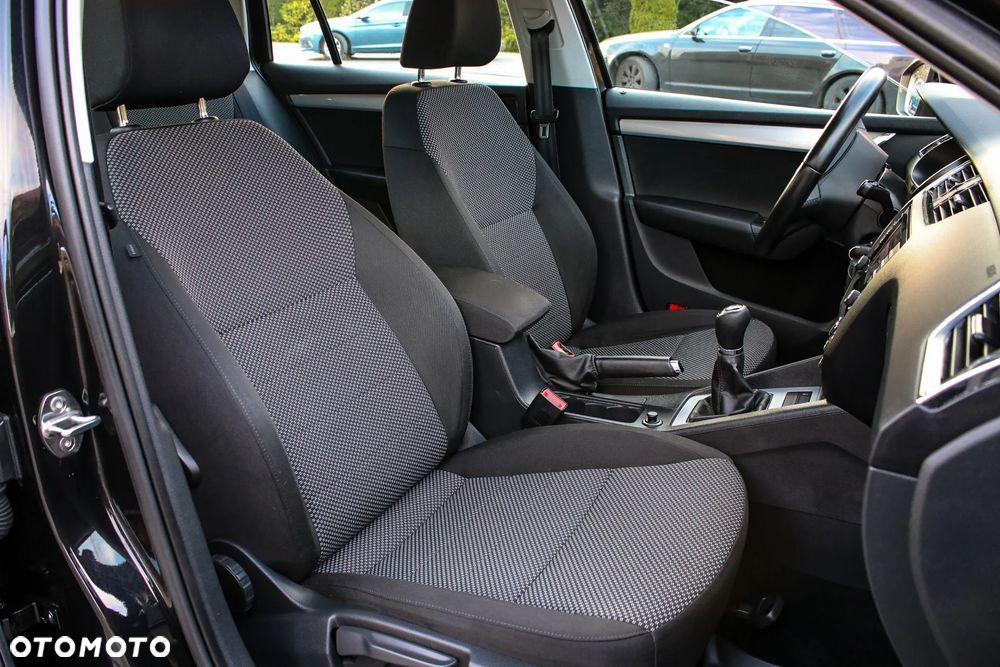 Skoda Octavia Combi 2.0 TDI Ambition - 24
