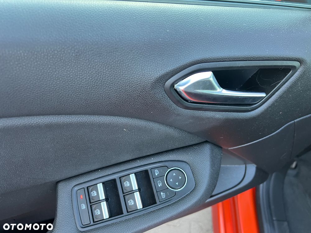 Renault Clio - 11