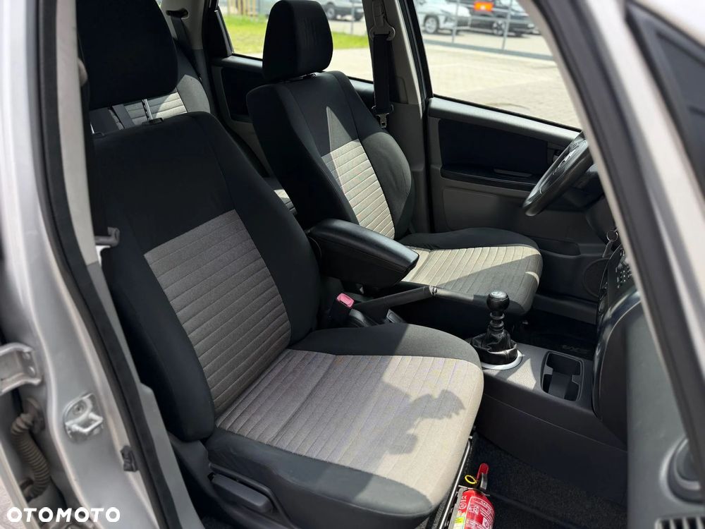 Suzuki SX4 1.6 DDiS Comfort - 29