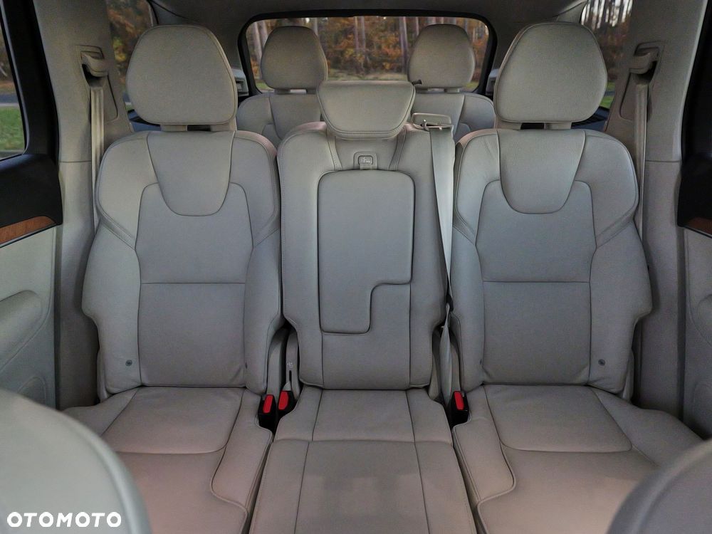 Volvo XC 90 - 21