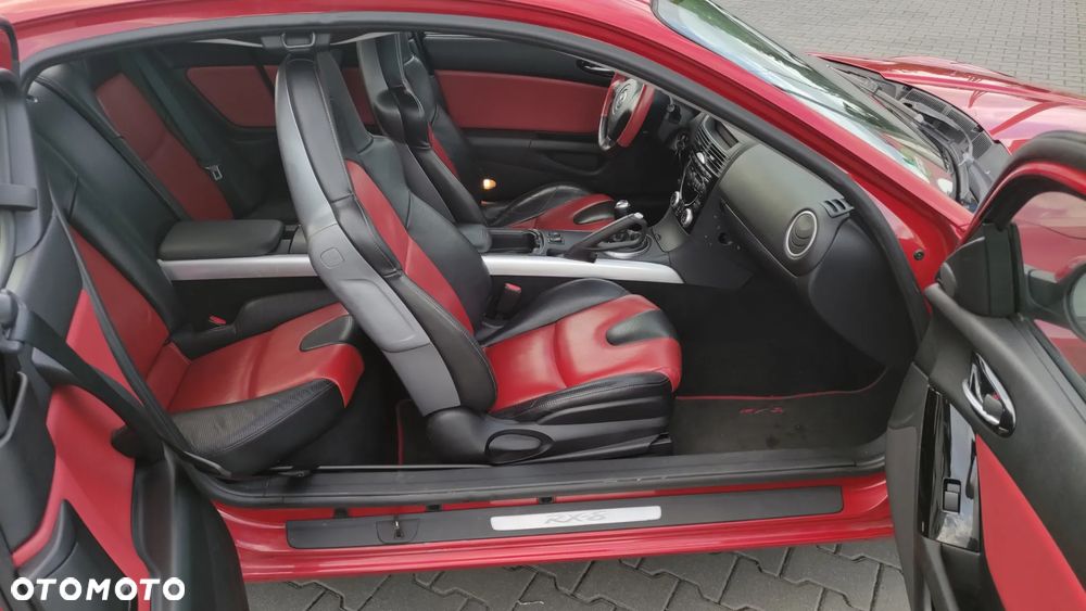 Mazda RX-8 Revolution - 11