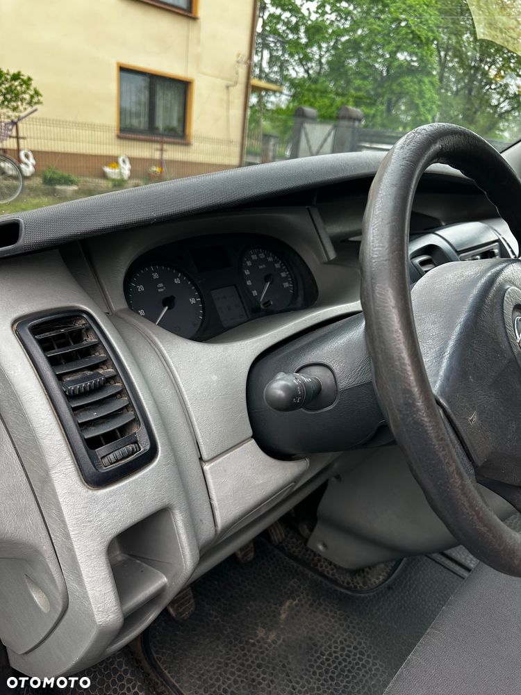 Opel Vivaro - 12