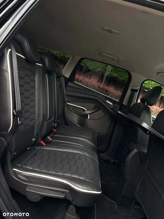 Ford Kuga 1.5 EcoBoost 2x4 Vignale - 33