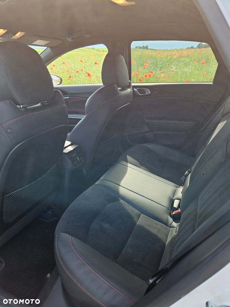 Kia Ceed 1.6 T-GDI GT DCT - 18