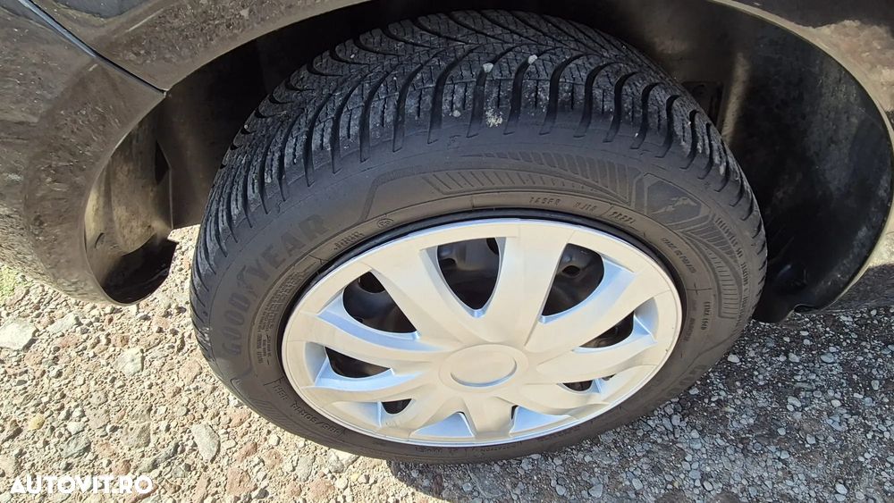 Skoda Fabia 1.2 HTP COOL EDITION - 20