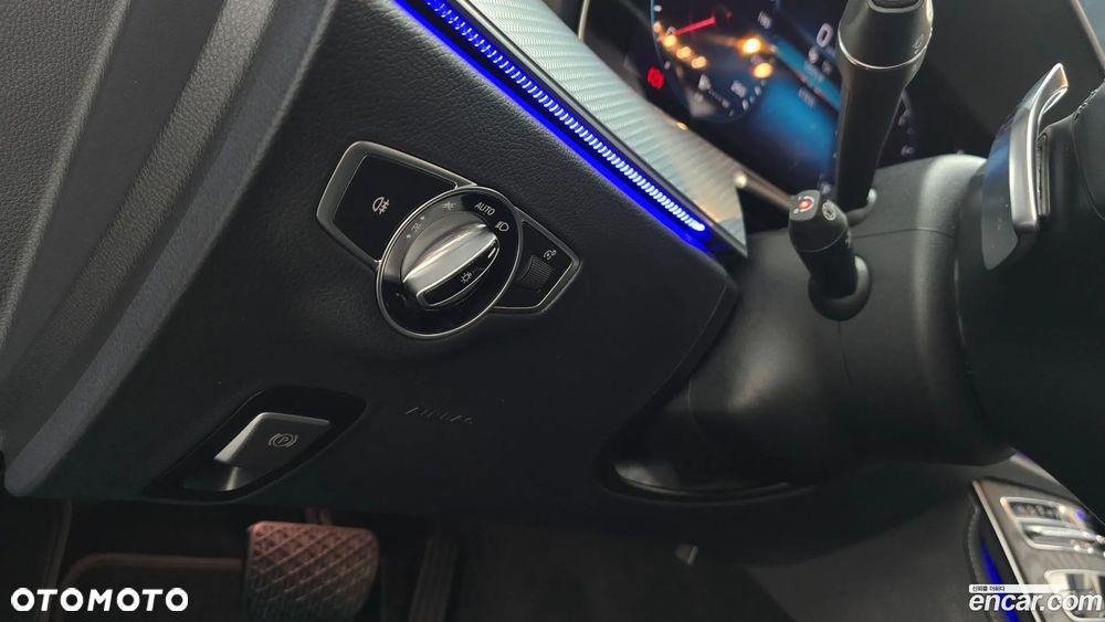 Mercedes-Benz Klasa E 200 4Matic 9G-TRONIC Avantgarde - 18