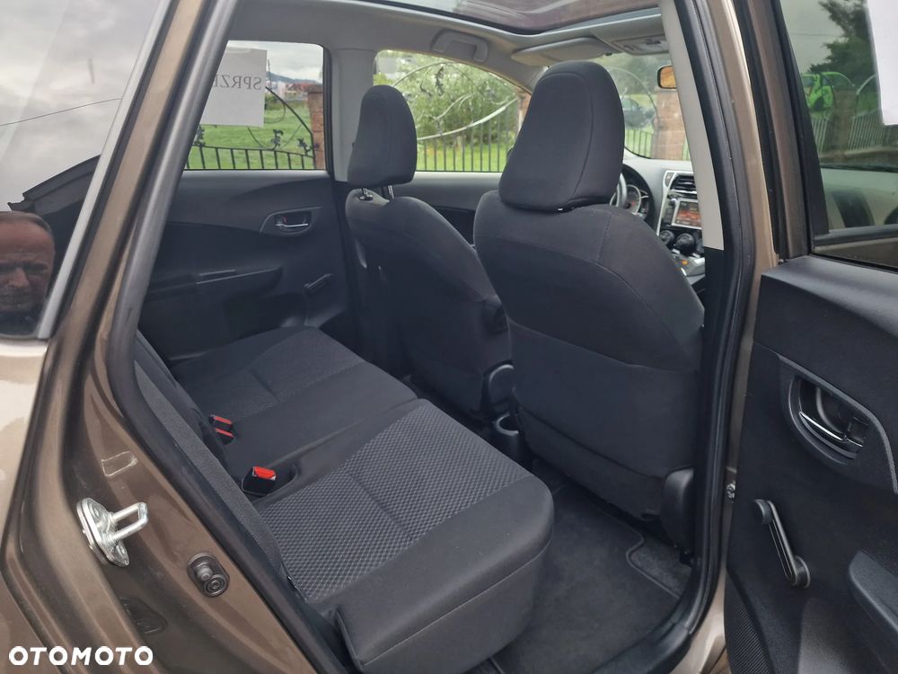 Toyota Verso S - 16