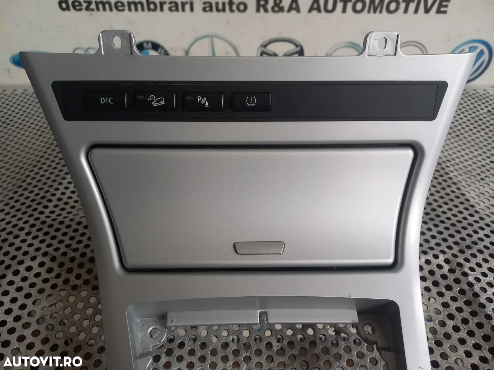 Ornament Consola Centrala Scrumiera Butoane Bmw X3 Volan Stanga Dezmembrez - Dezmembrari Arad - 2