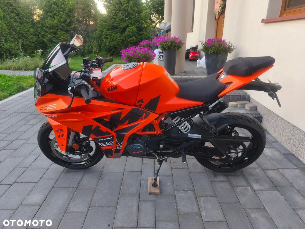 KTM RC 125 - 7