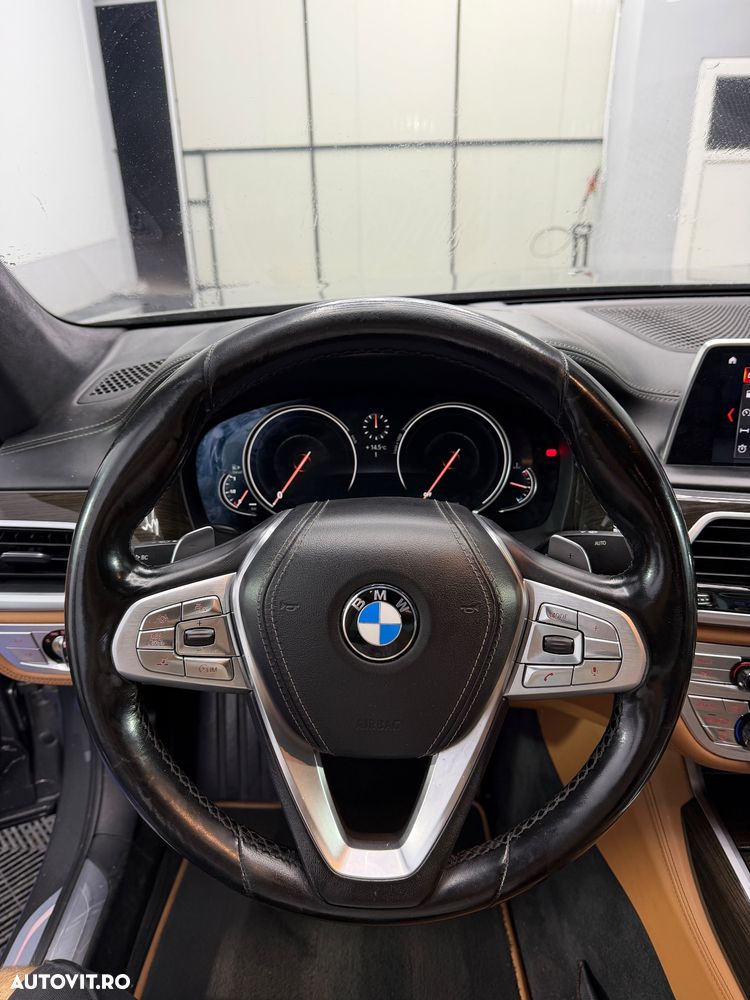 BMW Seria 7 - 13