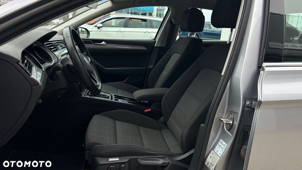 Volkswagen Passat 2.0 TDI EVO Business DSG - 9