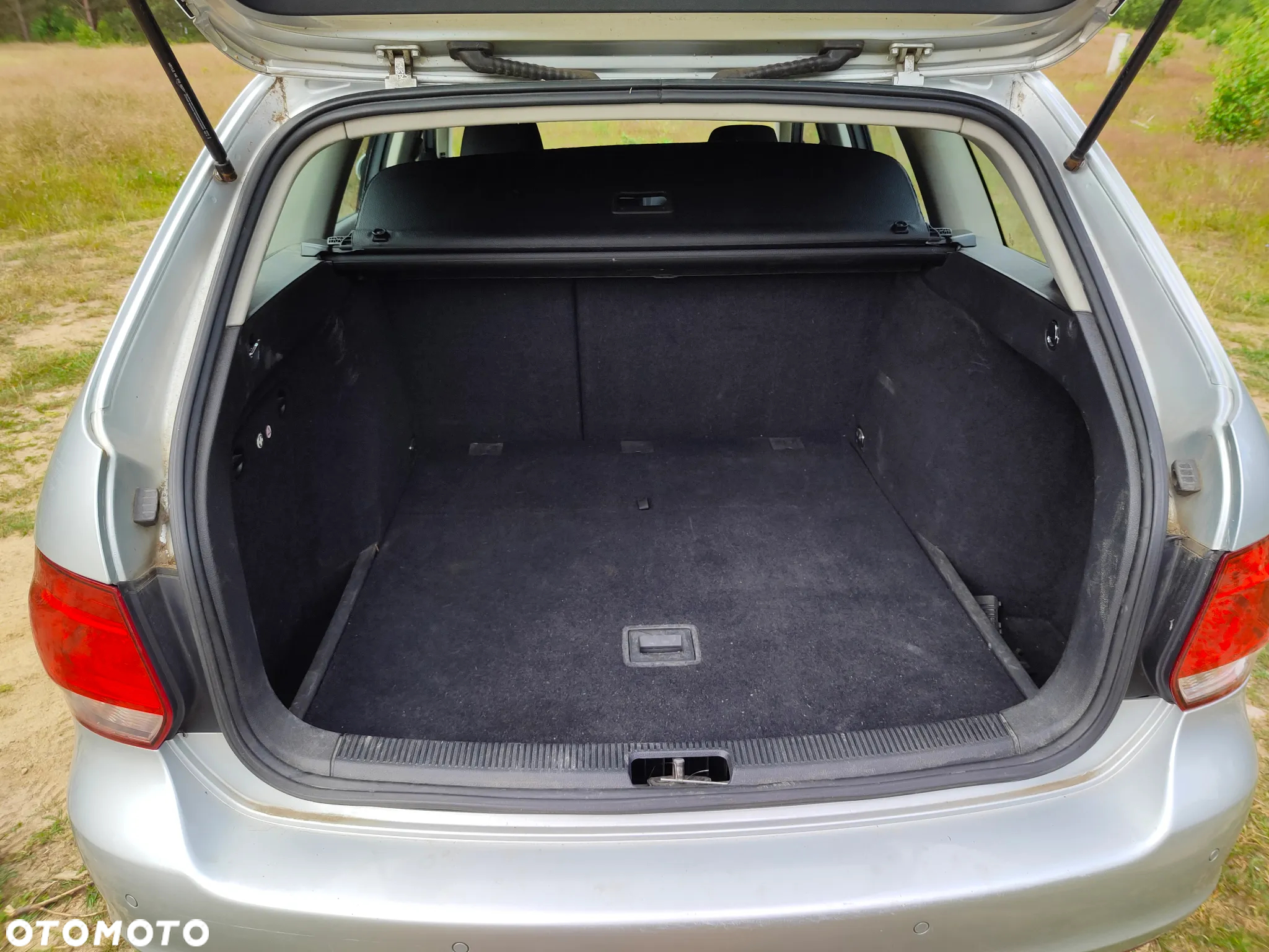 Volkswagen Golf VI 1.6 TDI Comfortline DSG - 13