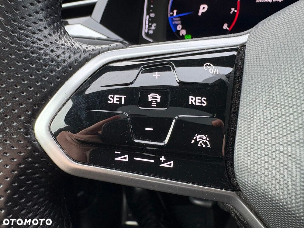 Volkswagen Arteon 2.0 TSI R-Line DSG - 24