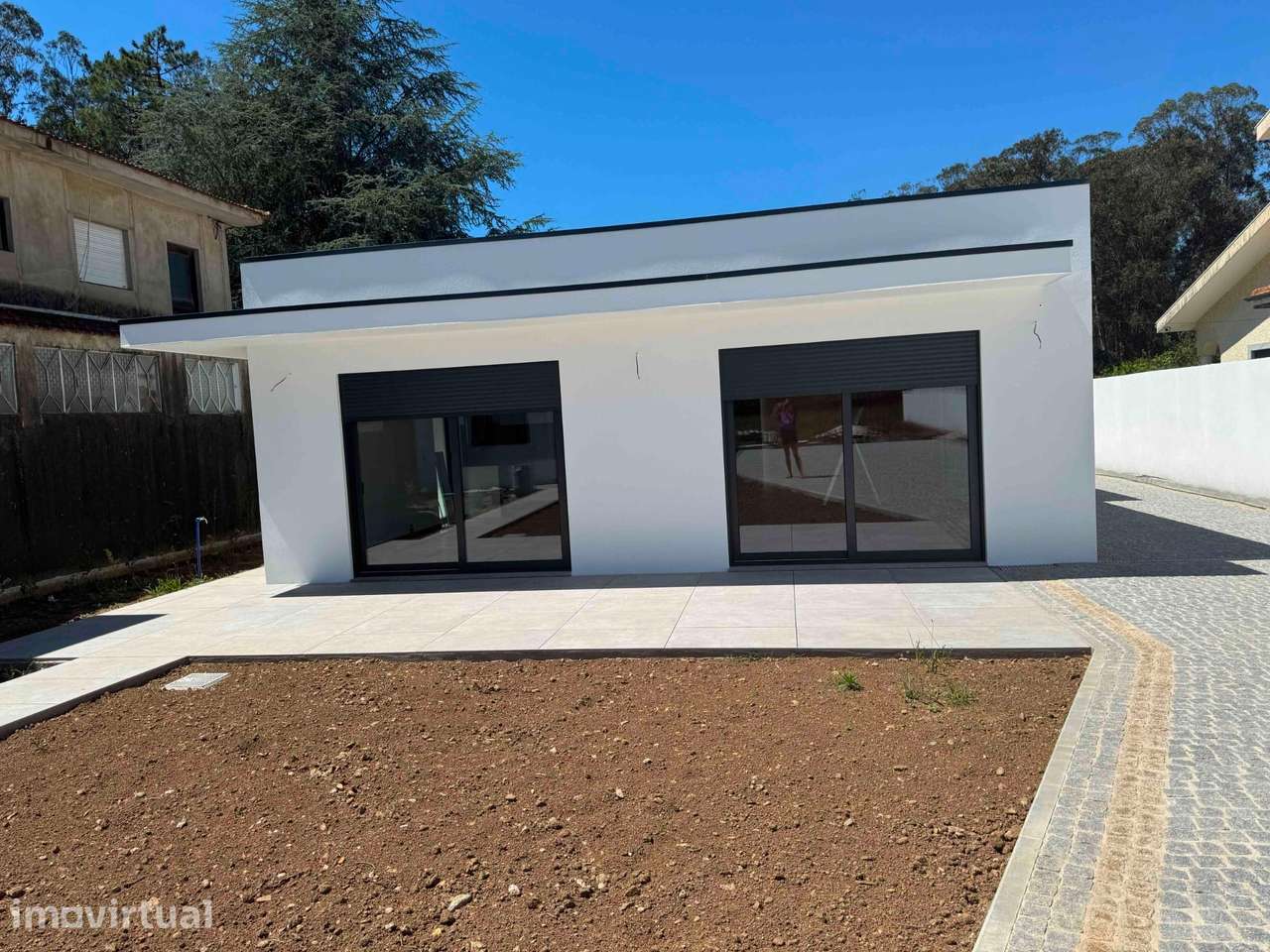 Moradia T3 (nova) com Jardim e Garagem - Grande imagem: 3/9