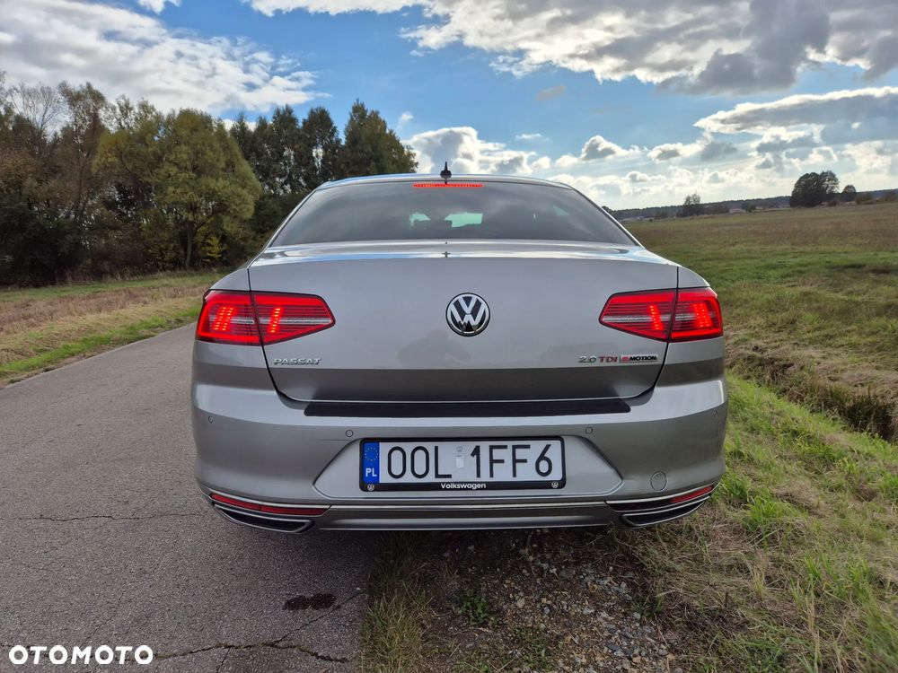 Volkswagen Passat 2.0 TDI Bi-Turbo BMT 4Mot Highline DSG - 12