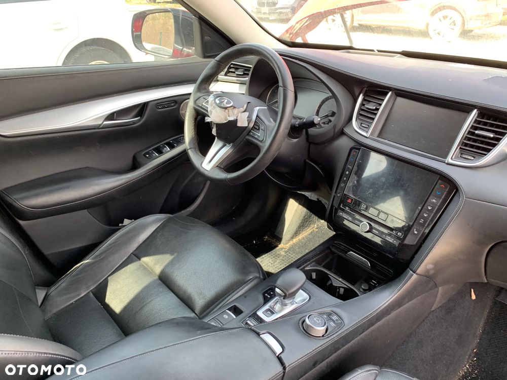 Infiniti QX50 - 16