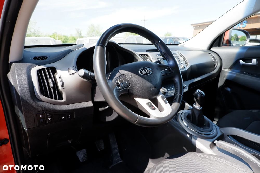 Kia Sportage 1.7 CRDI 2WD Attract - 24