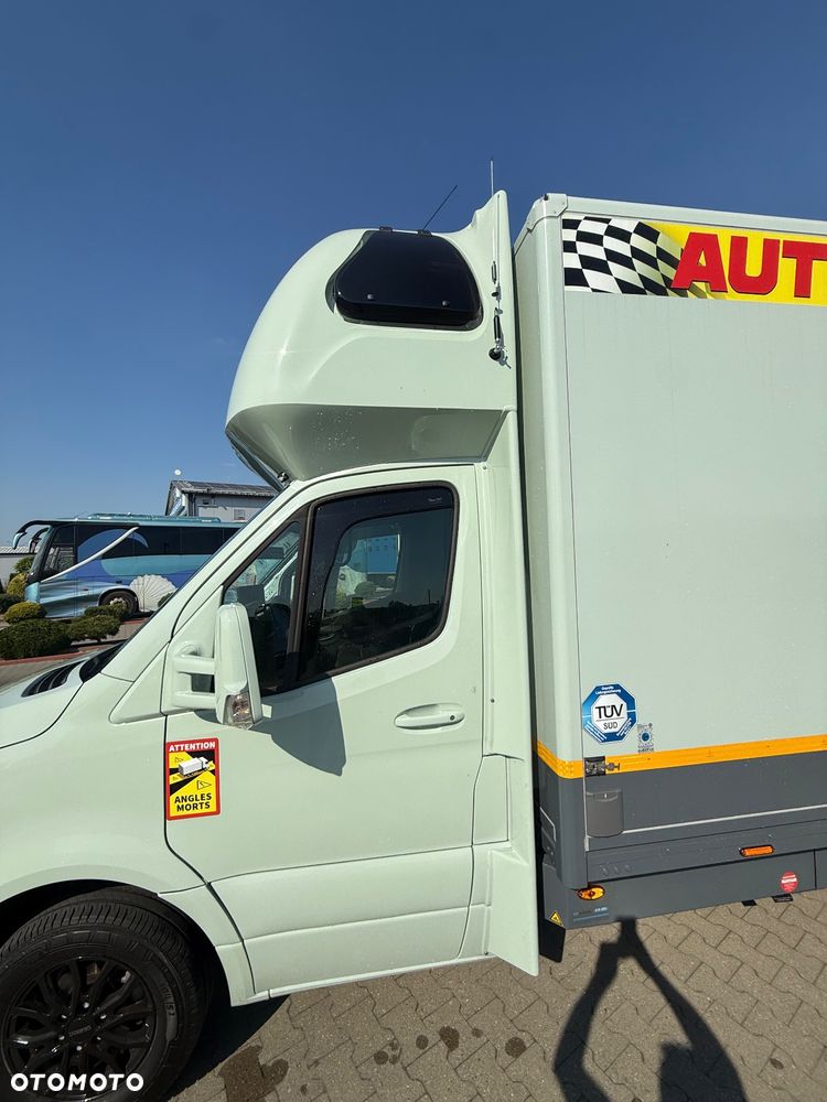 Mercedes-Benz Sprinter - 8