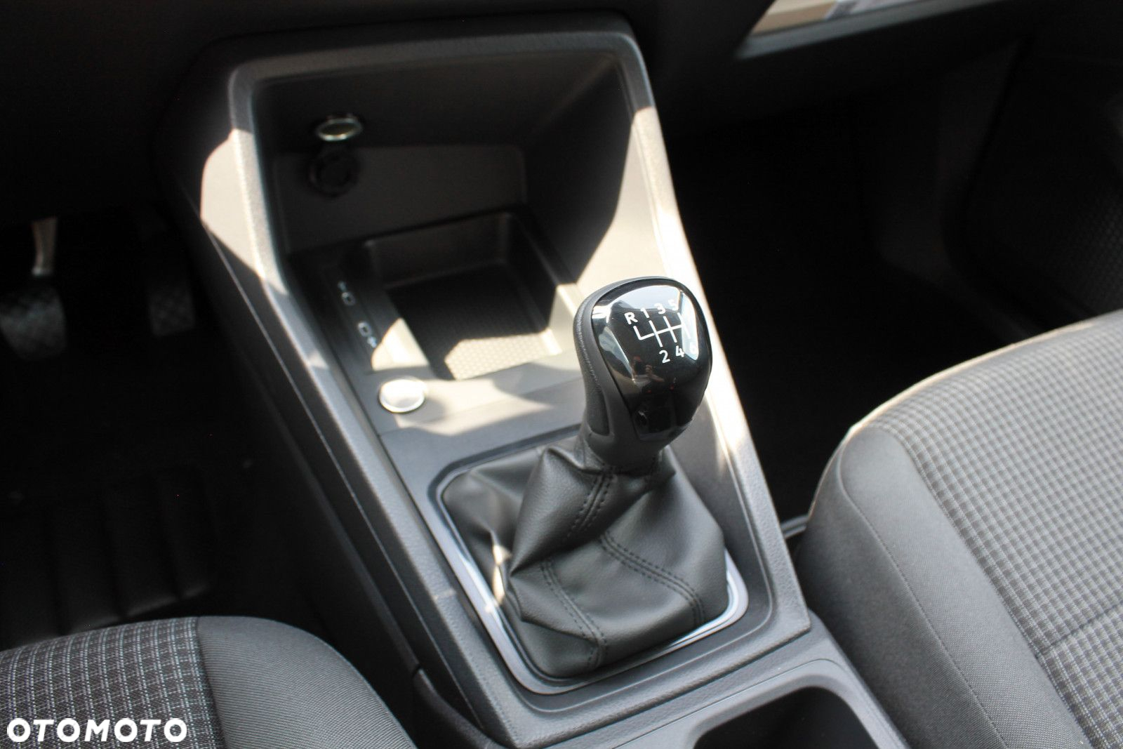 Volkswagen Caddy Cargo 2.0 TDI Manual - 16