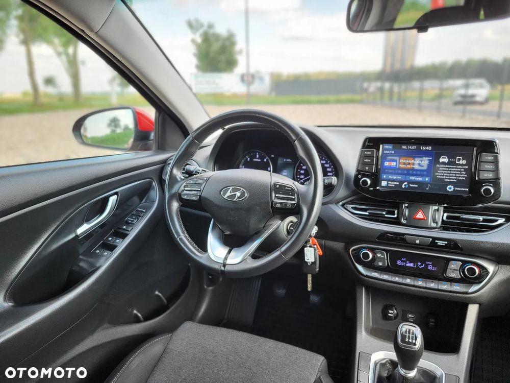 Hyundai i30 1.6 D Comfort - 14