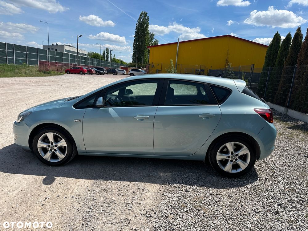 Opel Astra 1.6 Turbo Edition - 14