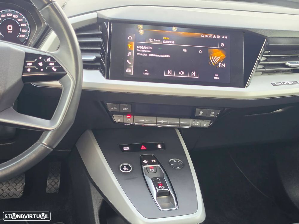 Audi Q4 e-tron 50 quattro - 25