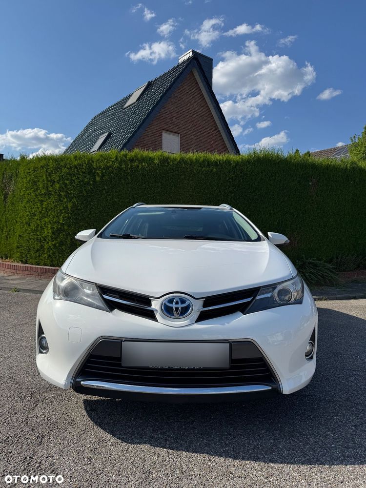 Toyota Auris - 1