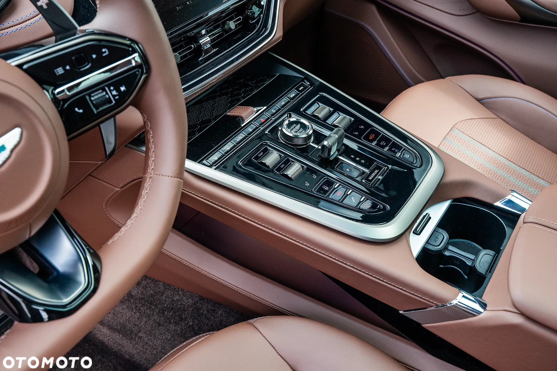 Aston Martin DBX707 - 13