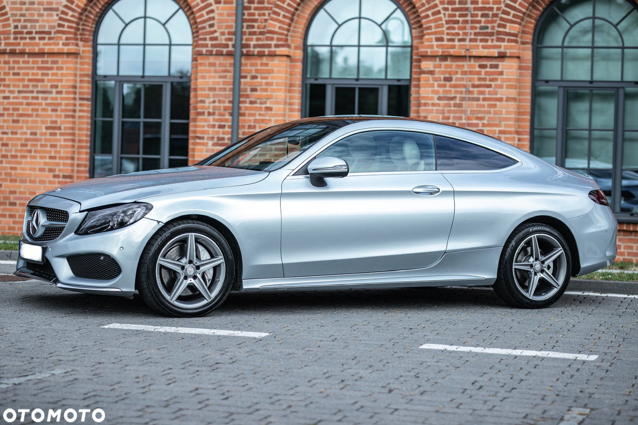 Mercedes-Benz Klasa C 300 Coupe 7G-TRONIC AMG Line - 2