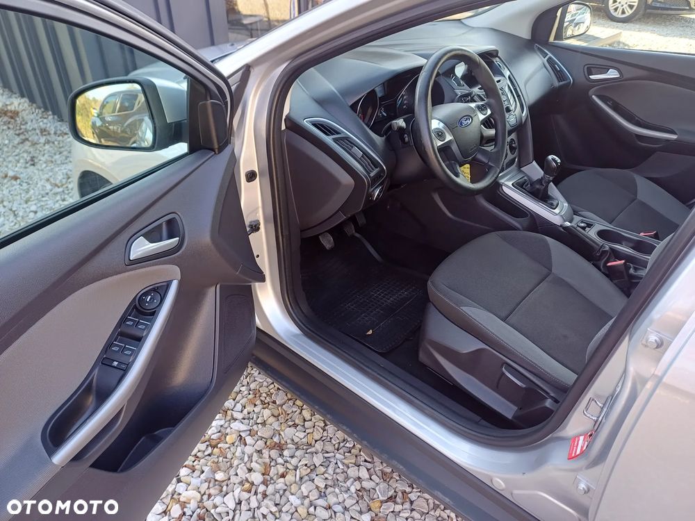 BMW Seria 1 116i - 16