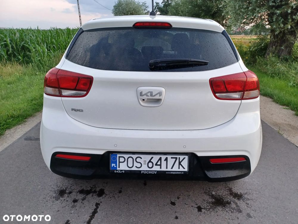 Kia Rio 1.2 L - 11