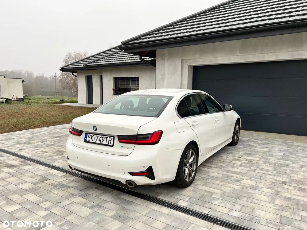 BMW Seria 3 318i Sport Line - 4