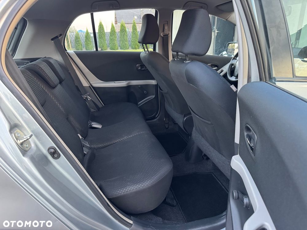 Toyota Yaris 1.33 VVT-i Life - 19