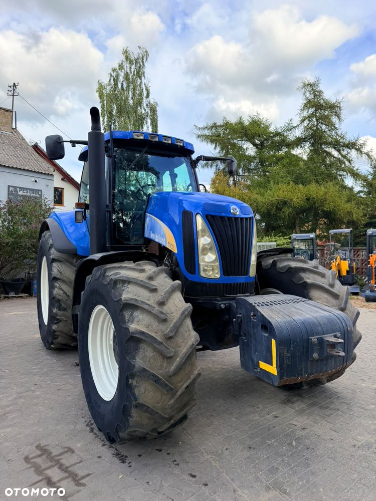 New Holland T8020 - 8