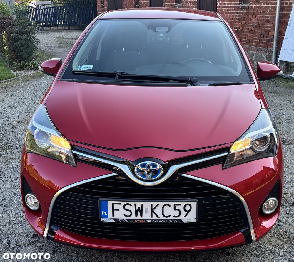 Toyota Yaris Hybrid 100 Dynamic EU6 - 8